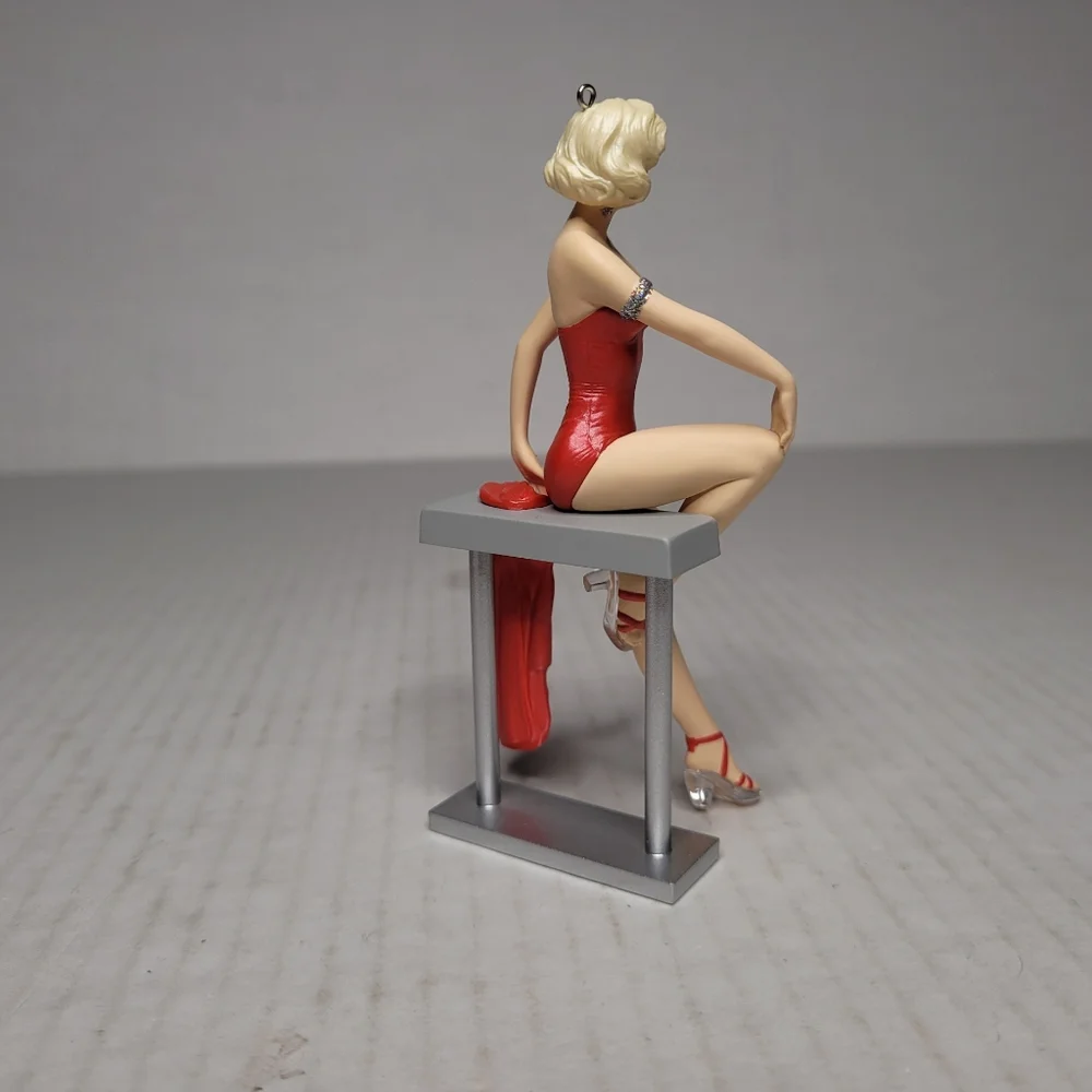 Hallmark Ornaments Marilyn Monroe 1999 - Picture 5 of 5